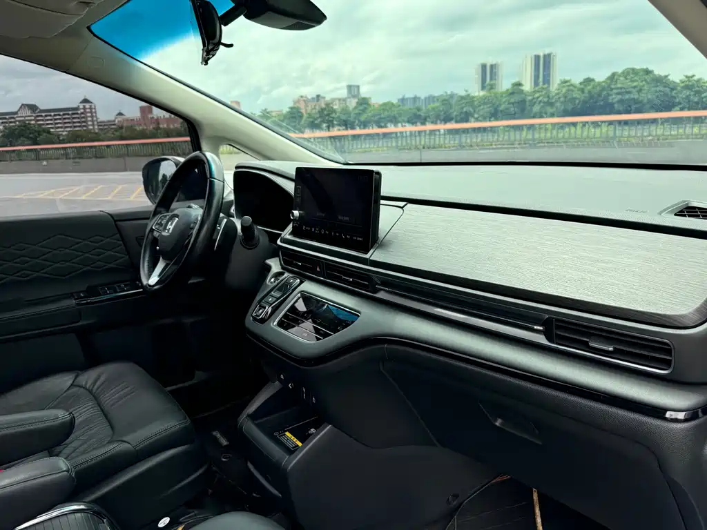 Honda Elysion — миниатюра 21