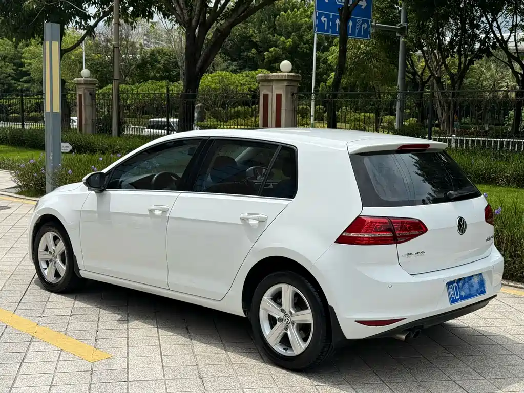 Volkswagen Golf — миниатюра 4