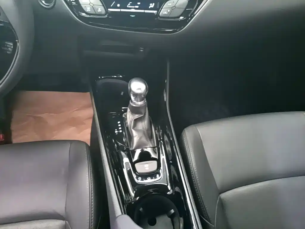 Toyota IZOA — миниатюра 14