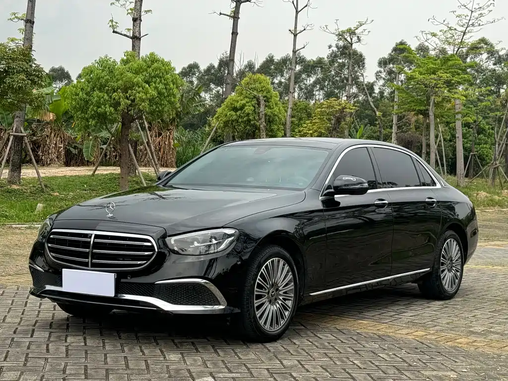 Mercedes-Benz E-Class 2023