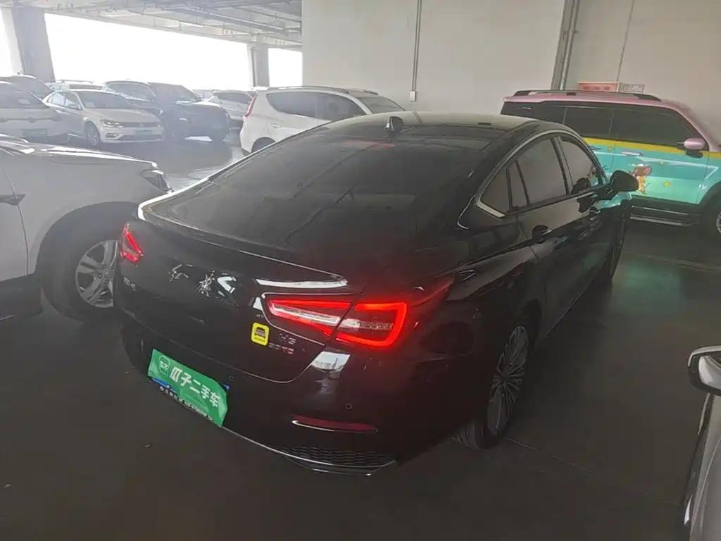 Hongqi Hongqi H5 — миниатюра 7