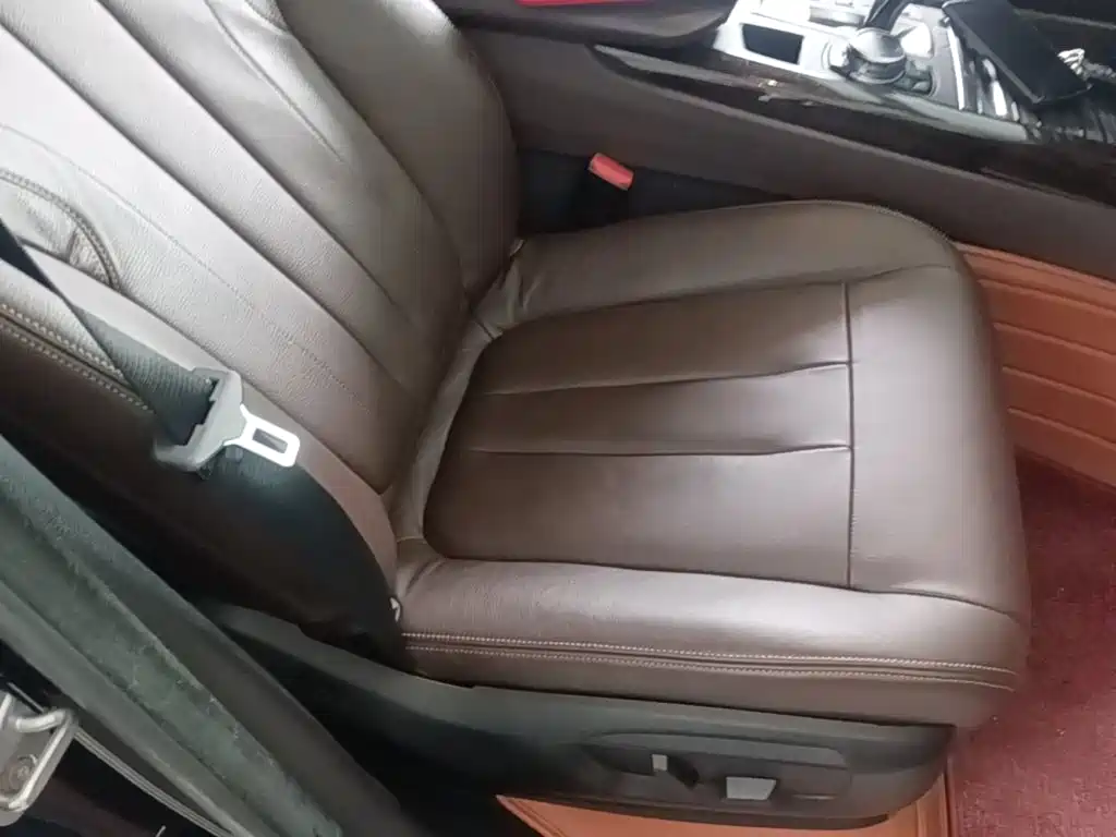 BMW X5 (Import) — миниатюра 25