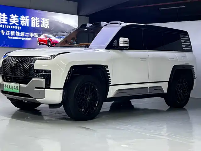 2024 Yangwang U8