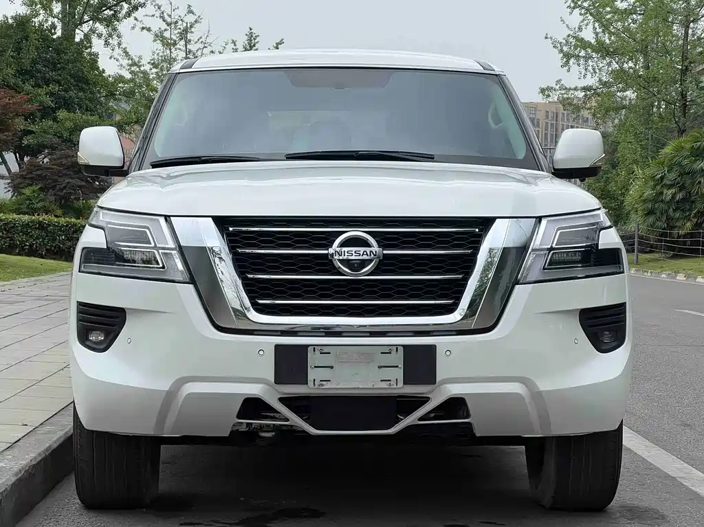 Nissan Patrol — миниатюра 2