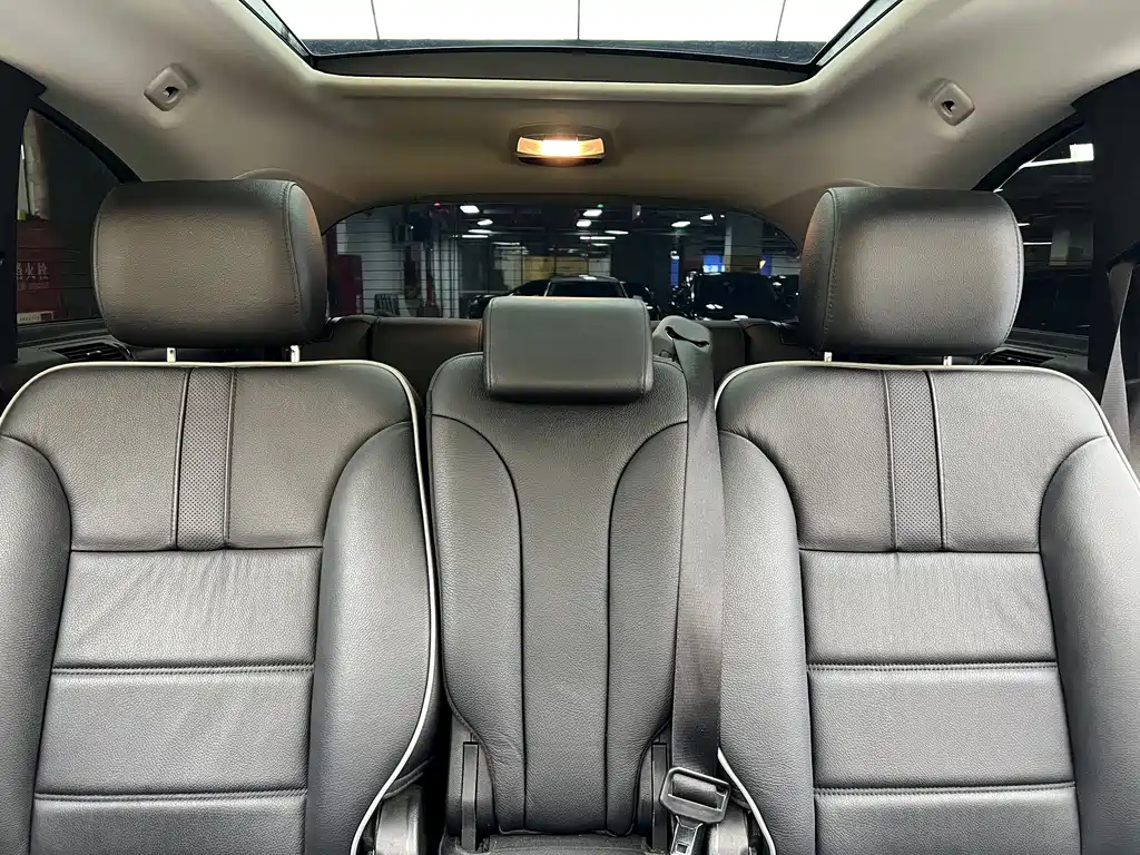 Mercedes-Benz R 2017 R 320 4MATIC
