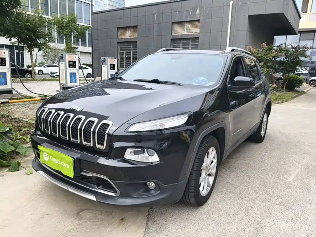 Jeep Cherokee — миниатюра 2