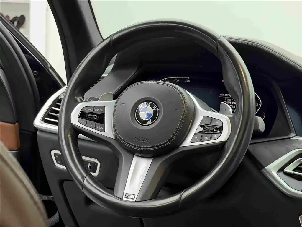 BMW X7 — миниатюра 13