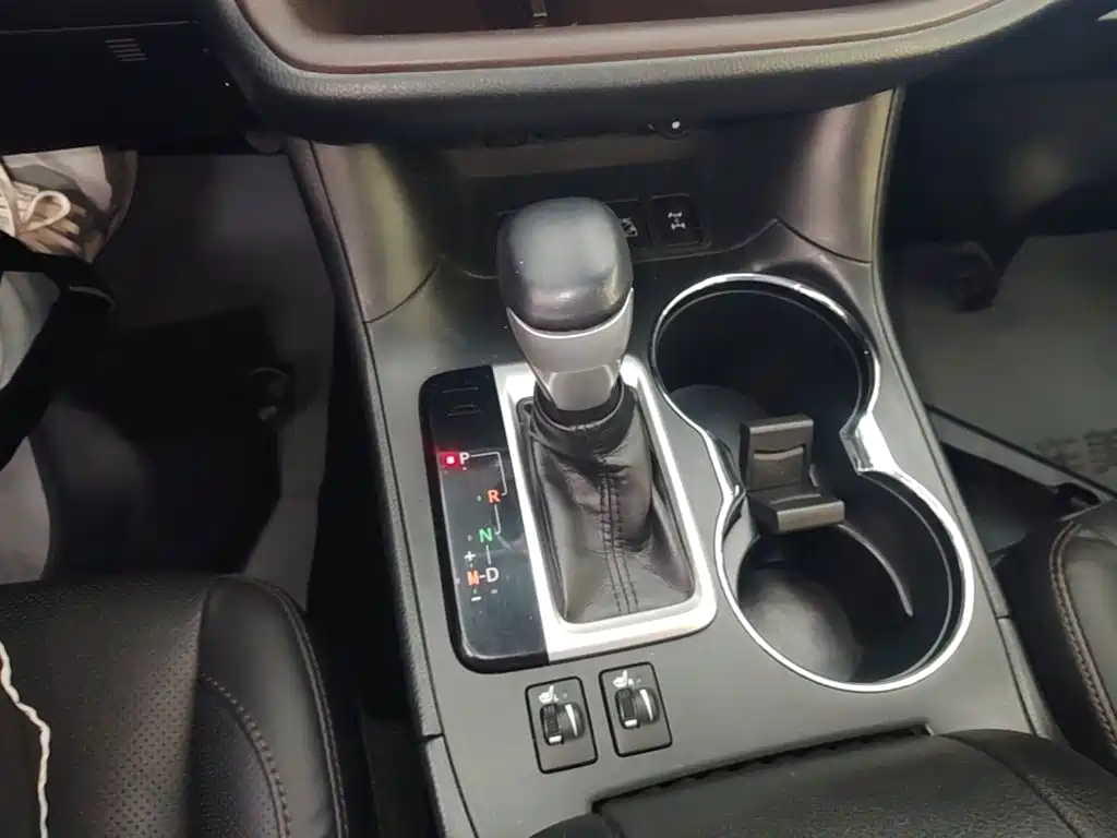Toyota Highlander — миниатюра 14