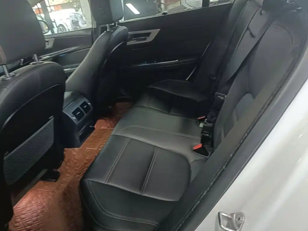 Jaguar XEL — миниатюра 17