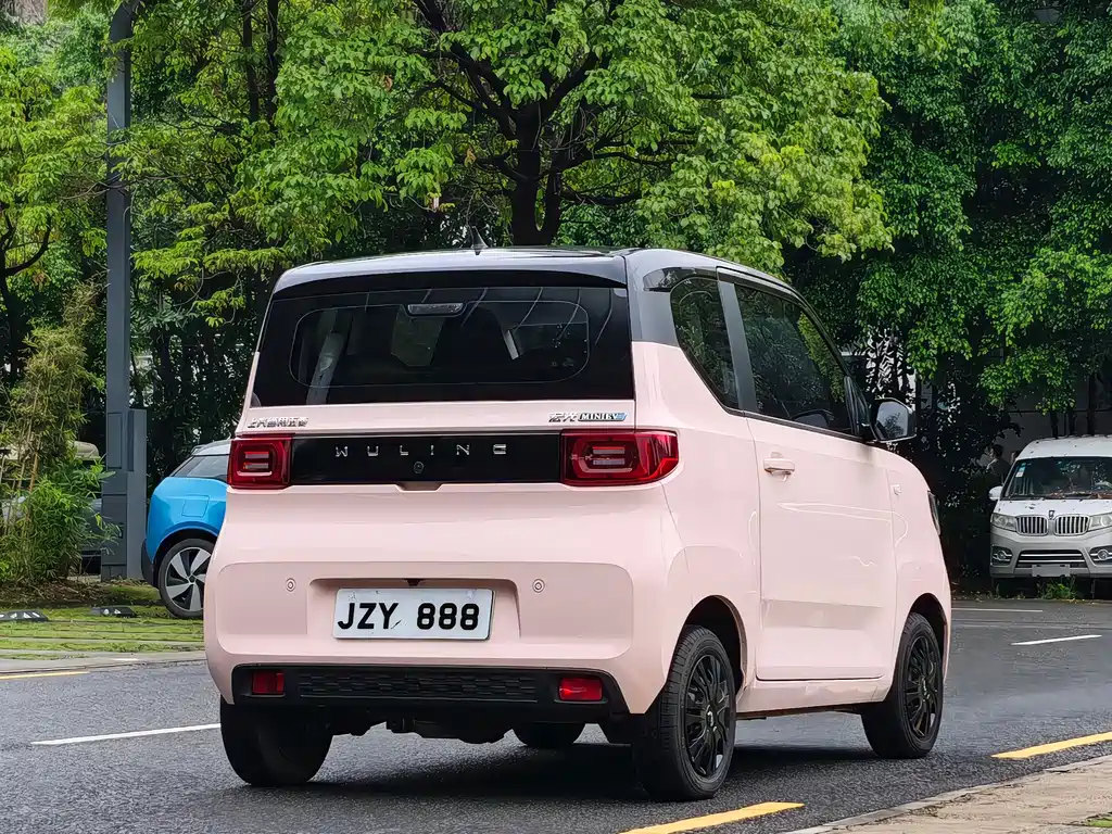 Wuling MINIEV — миниатюра 7