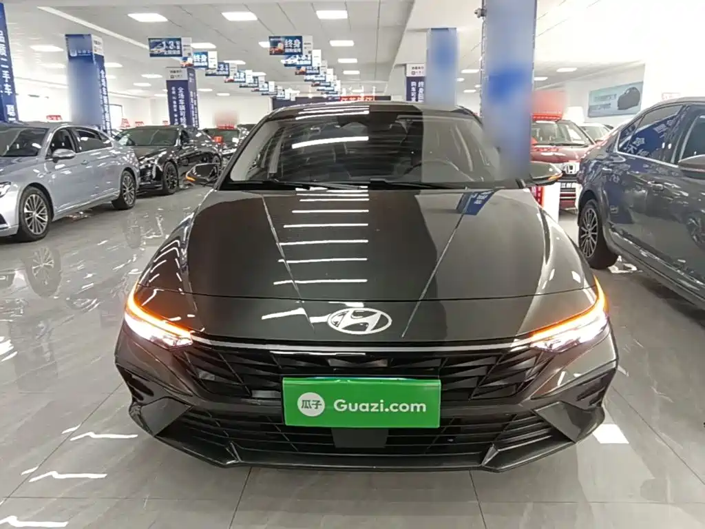Hyundai Elantra — миниатюра 3