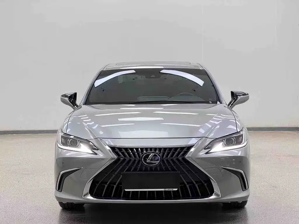 Lexus ES — миниатюра 2