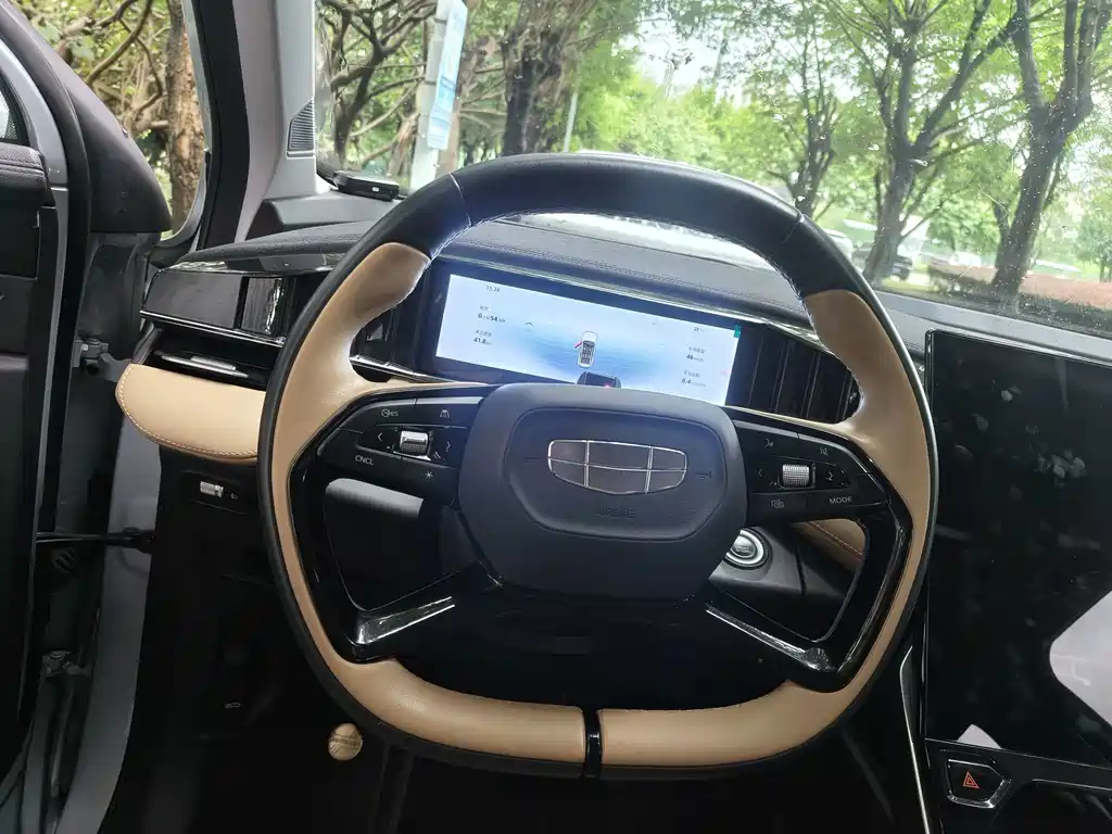 Geely Boyue L — миниатюра 14