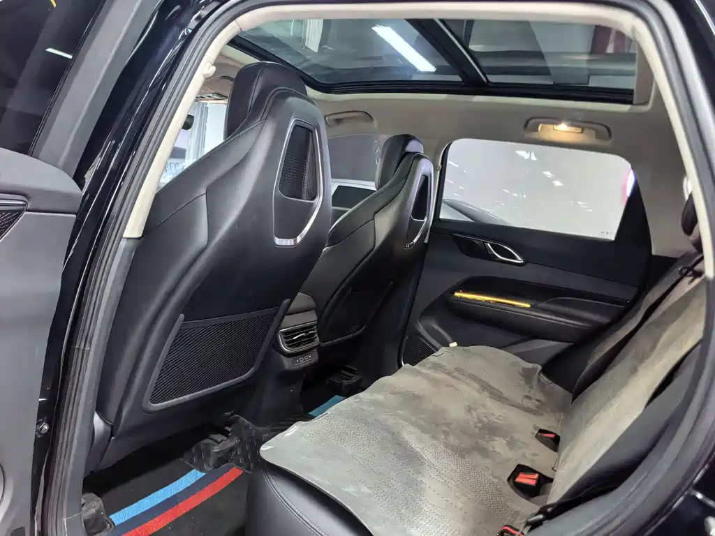 Hongqi HS3 PHEV 2024 115km