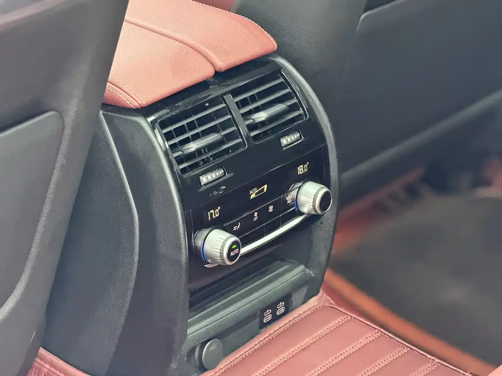 BMW 5 Series — миниатюра 16