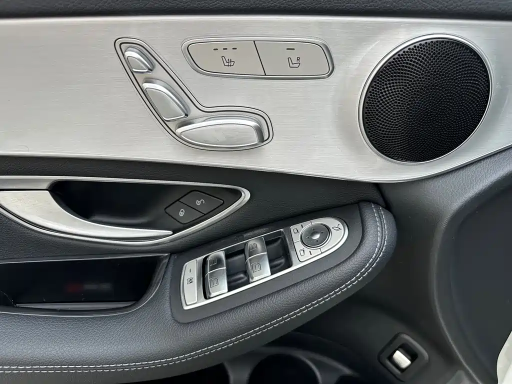 Mercedes-Benz GLC — миниатюра 10