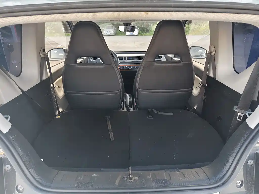 Wuling MINIEV — миниатюра 12