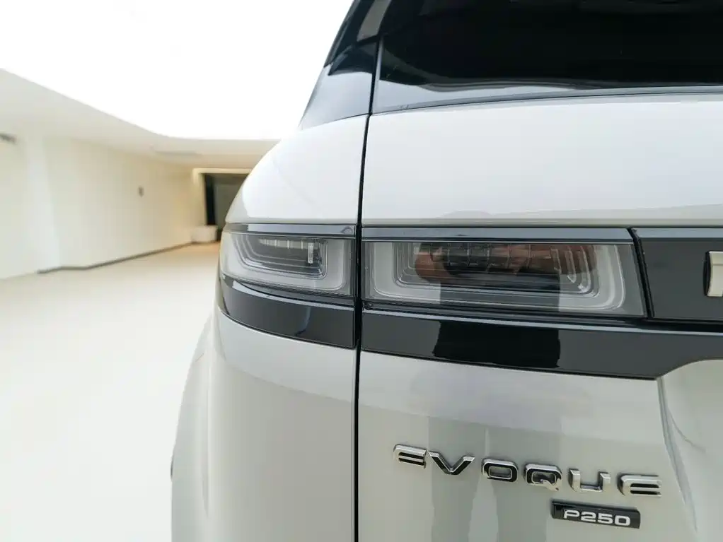 Land Rover Evoque — миниатюра 9