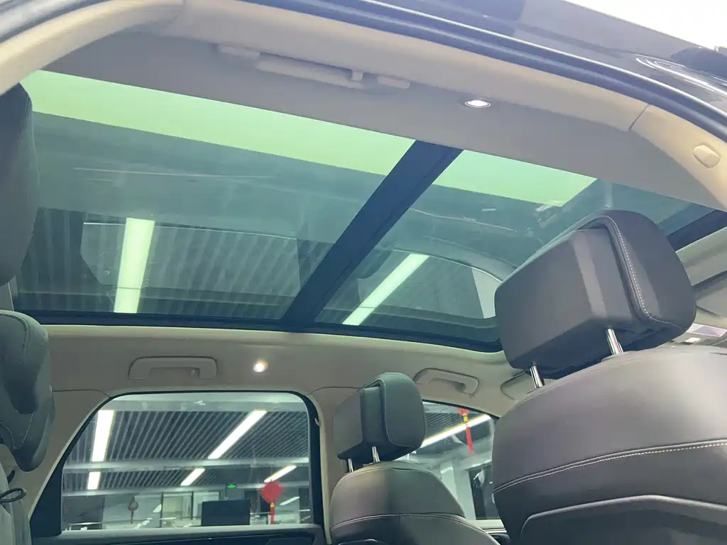 Volkswagen Touareg — миниатюра 25