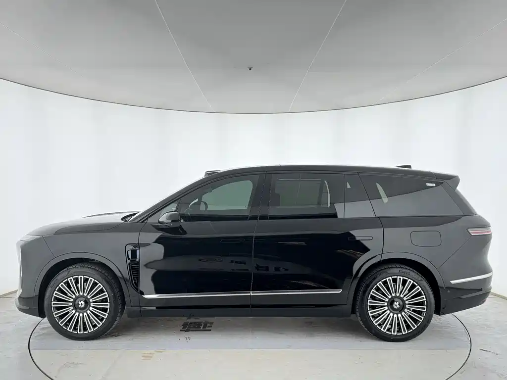 NIO ES8 2026 мест Executive Luxury