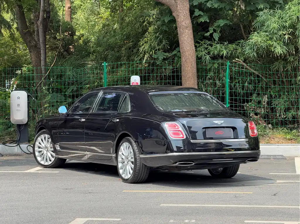 Bentley Mulsanne — миниатюра 6