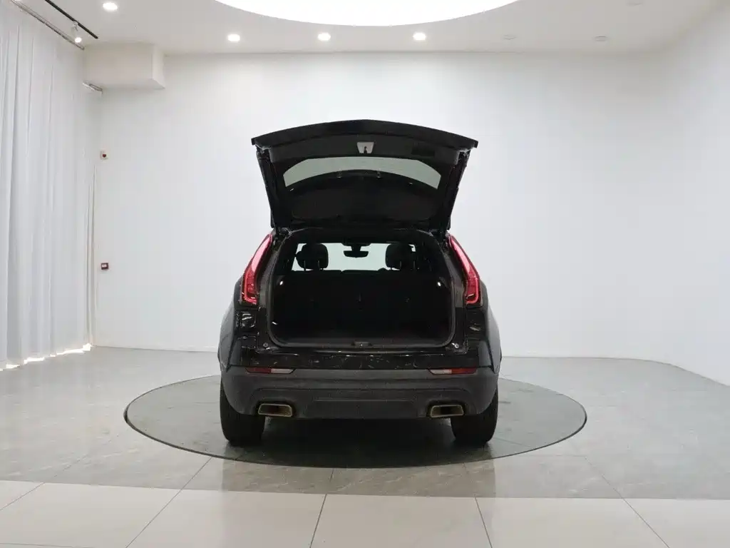 Cadillac XT4 — миниатюра 9