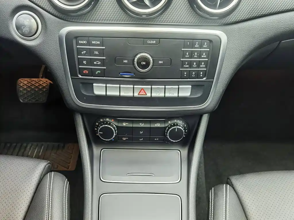 Mercedes-Benz GLA — миниатюра 12