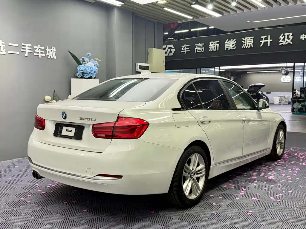 BMW 3 Series — миниатюра 14