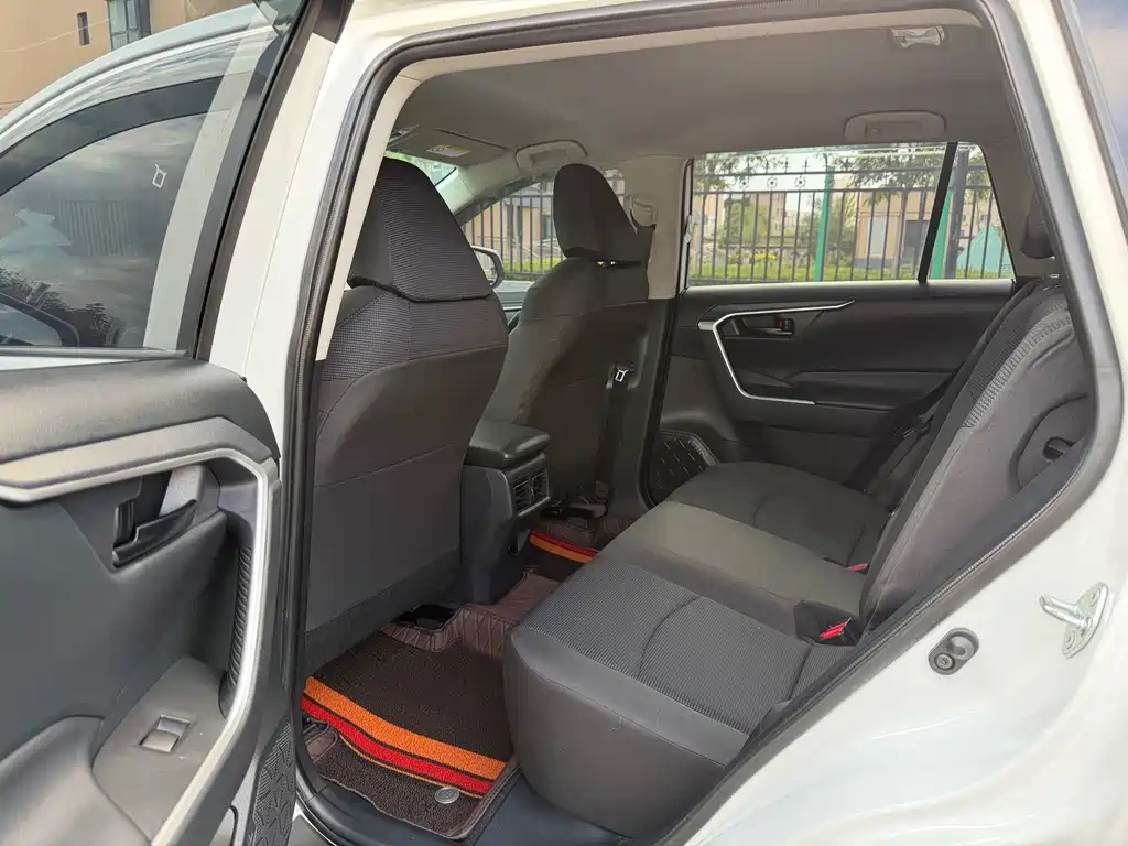 Toyota RAV4 2022 2.0L CVT