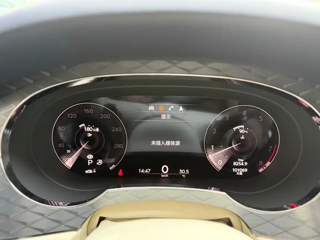 Bentley Bentayga — миниатюра 14