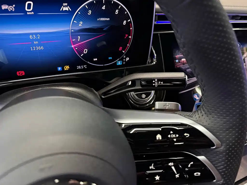 Mercedes-Benz E-Class — миниатюра 15