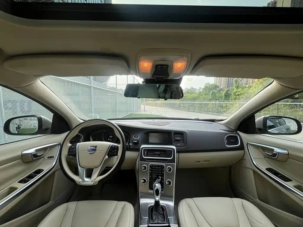 Volvo S60 — миниатюра 8