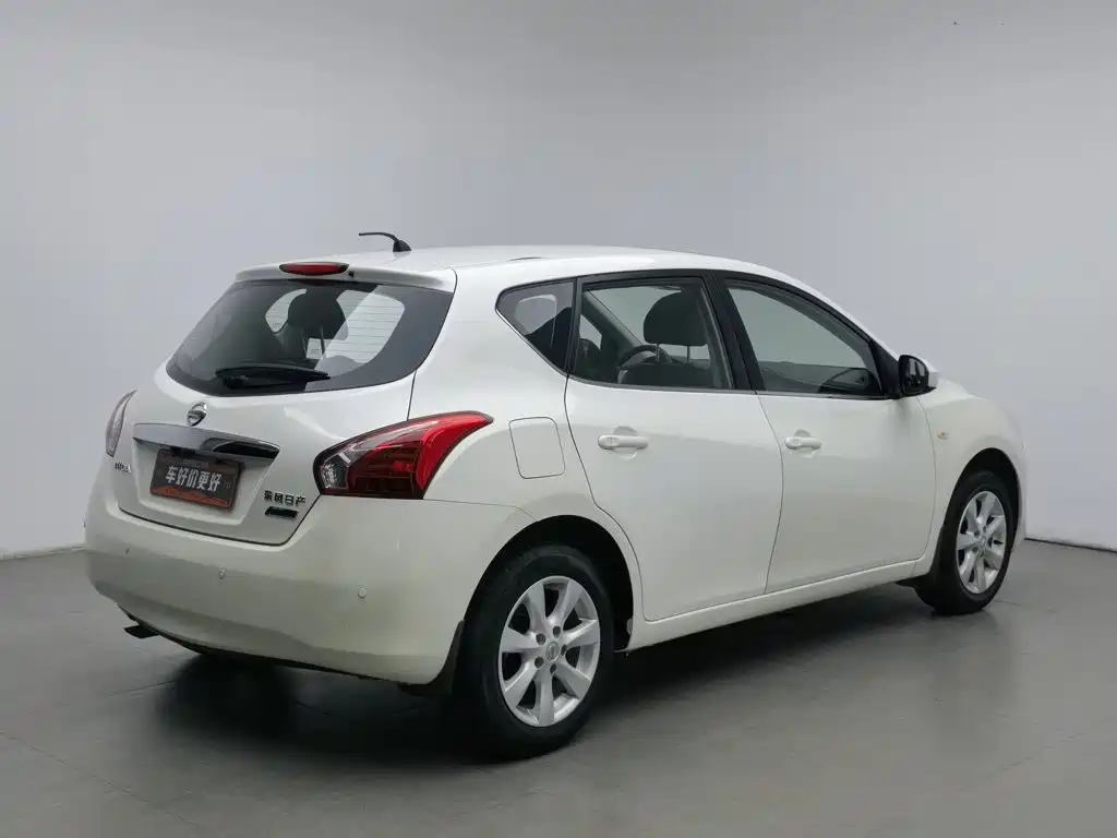 Nissan Tiida — миниатюра 2
