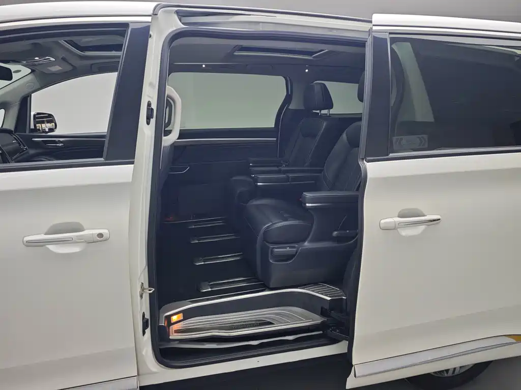GAC Motor Trumpchi M8 — миниатюра 10