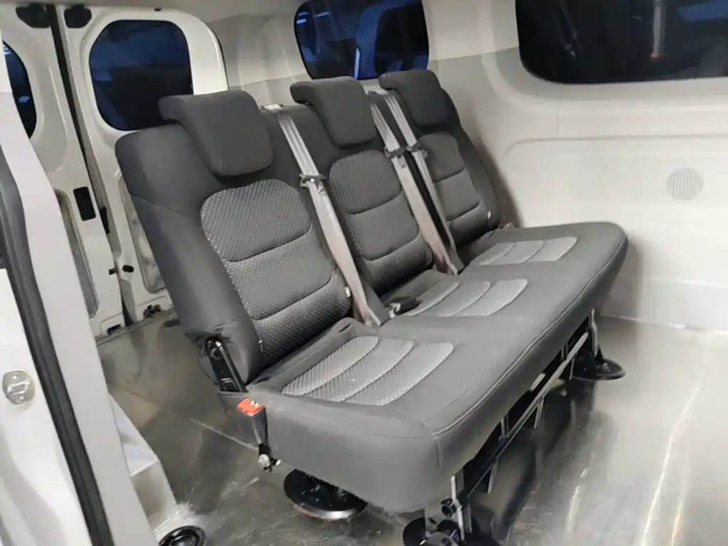 MAXUS V70 — миниатюра 17