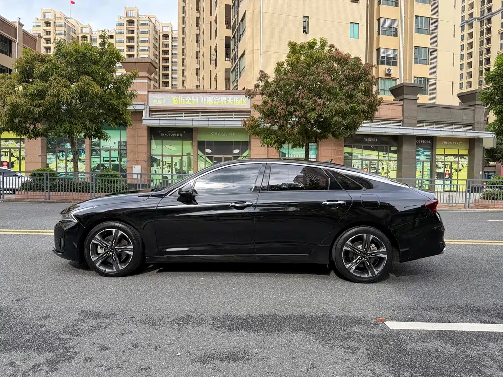 Kia K5 — миниатюра 10