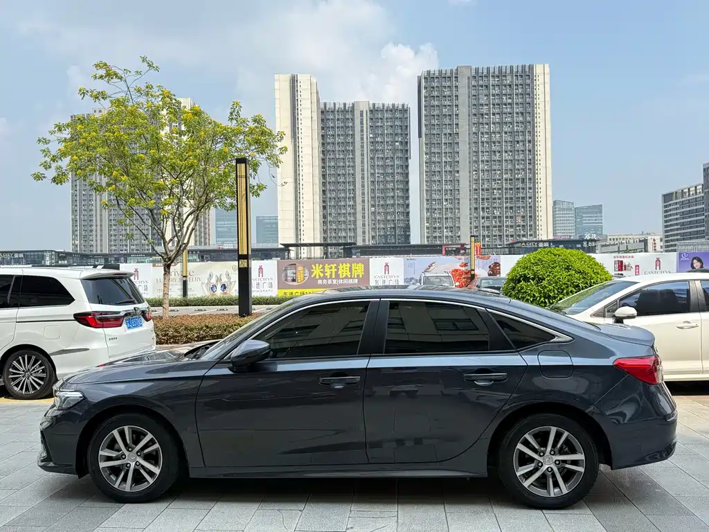 Honda Civic — миниатюра 4