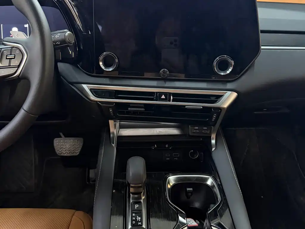 Lexus RX — миниатюра 10