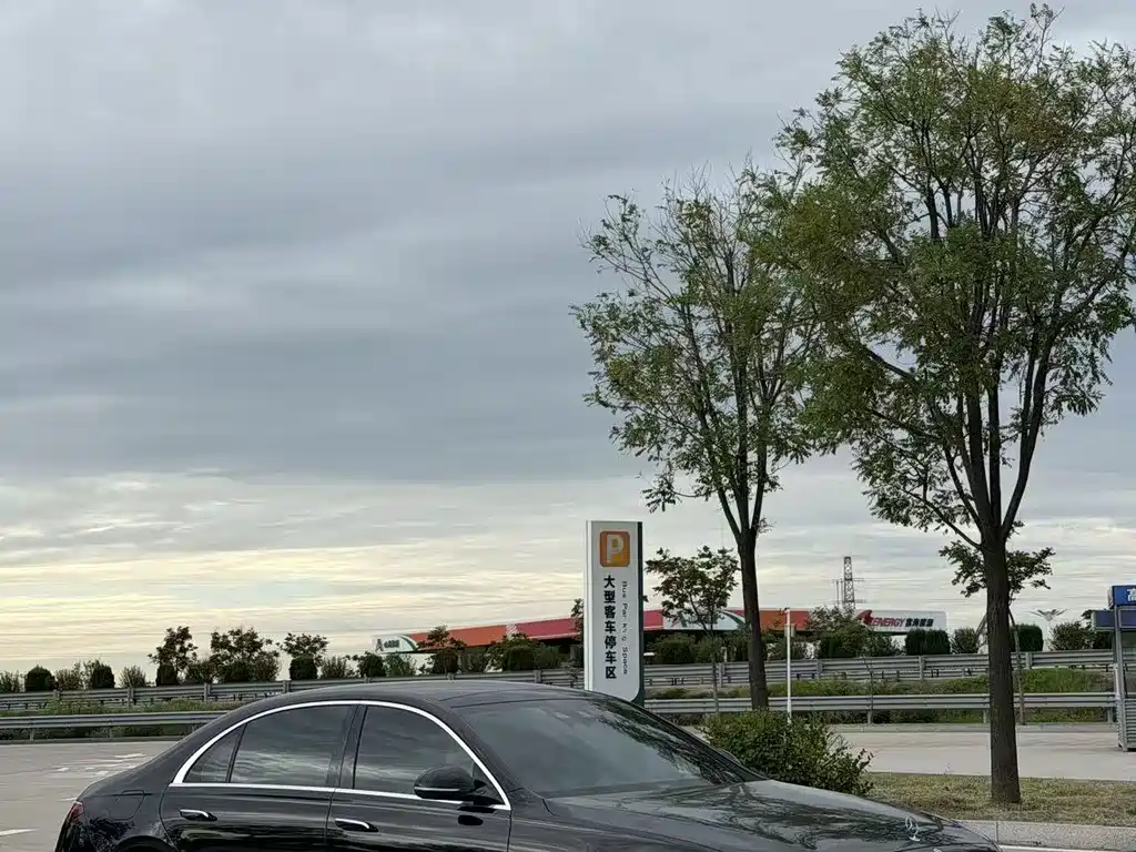 Mercedes-Benz S-Class — миниатюра 2