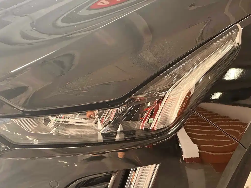 Cadillac CT5 — миниатюра 8