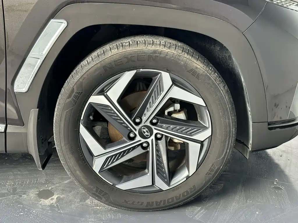 Hyundai Tucson — миниатюра 17