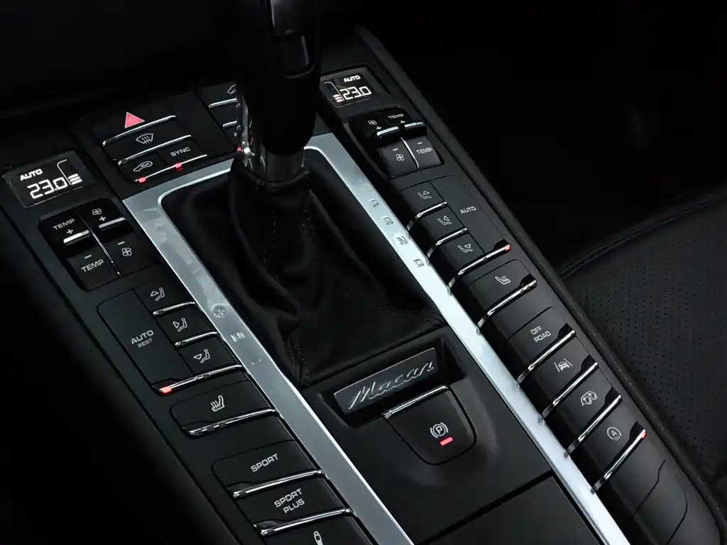Porsche Macan — миниатюра 26