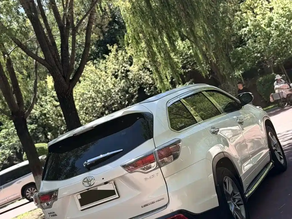 Toyota Highlander — миниатюра 9