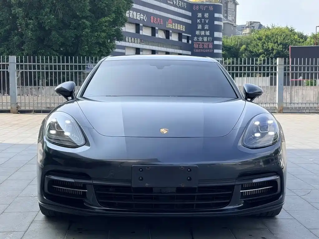 Porsche Panamera — миниатюра 2
