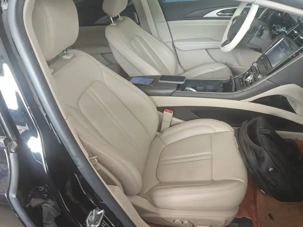 Lincoln MKZ — миниатюра 25