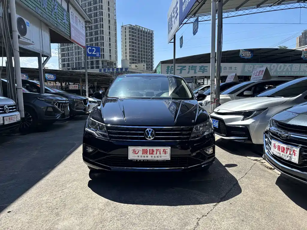 Volkswagen Jetta — миниатюра 2