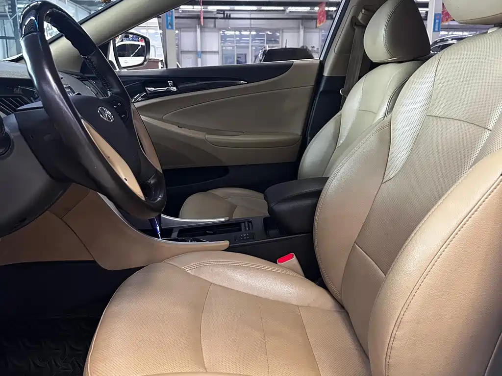 Hyundai Sonata — миниатюра 7