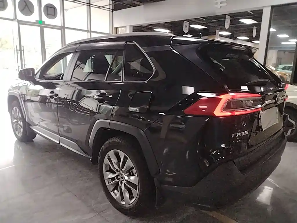 Toyota Wildlander — миниатюра 5
