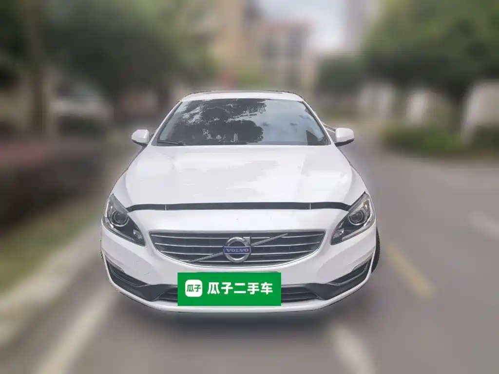 Volvo S60 — миниатюра 23