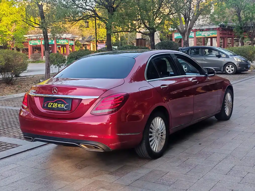 Mercedes-Benz C-Class — миниатюра 32